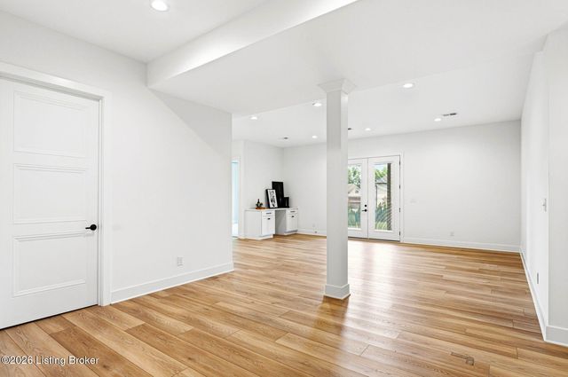 203 Locust Park Pl, Louisville, KY 40245