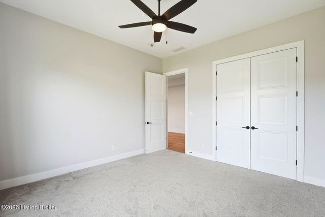 203 Locust Park Pl, Louisville, KY 40245