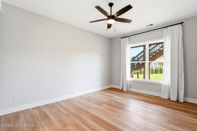 203 Locust Park Pl, Louisville, KY 40245