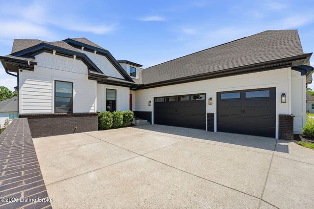 203 Locust Park Pl, Louisville, KY 40245