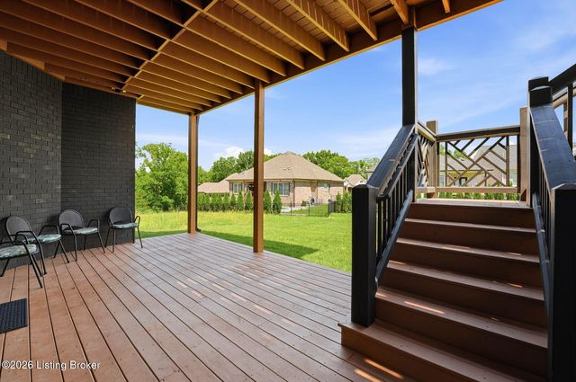 203 Locust Park Pl, Louisville, KY 40245