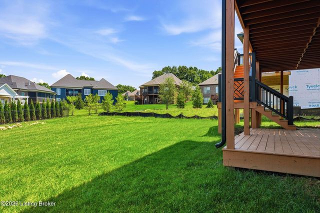 203 Locust Park Pl, Louisville, KY 40245