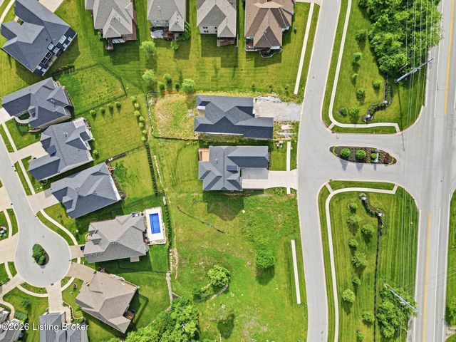 203 Locust Park Pl, Louisville, KY 40245