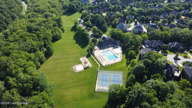 203 Locust Park Pl, Louisville, KY 40245