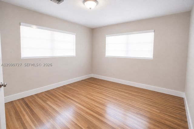 500 East Dr, North Miami Beach, FL 33162