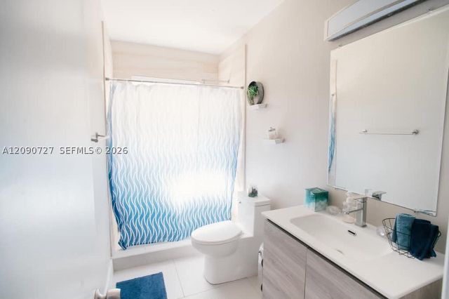 500 East Dr, North Miami Beach, FL 33162