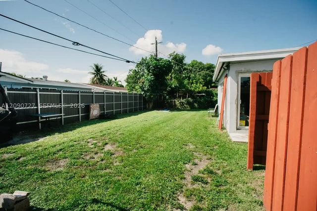 500 East Dr, North Miami Beach, FL 33162