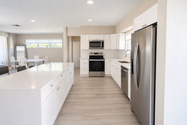 500 East Dr, North Miami Beach, FL 33162