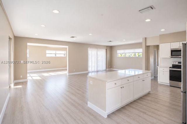 500 East Dr, North Miami Beach, FL 33162