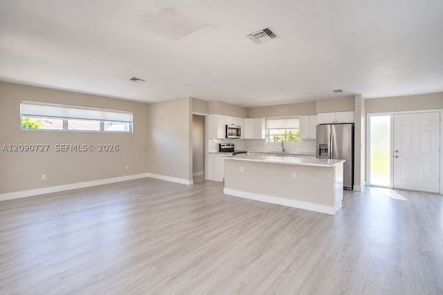 500 East Dr, North Miami Beach, FL 33162