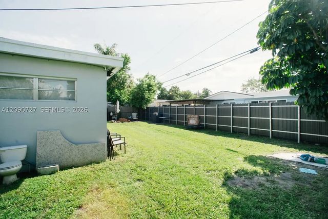 500 East Dr, North Miami Beach, FL 33162