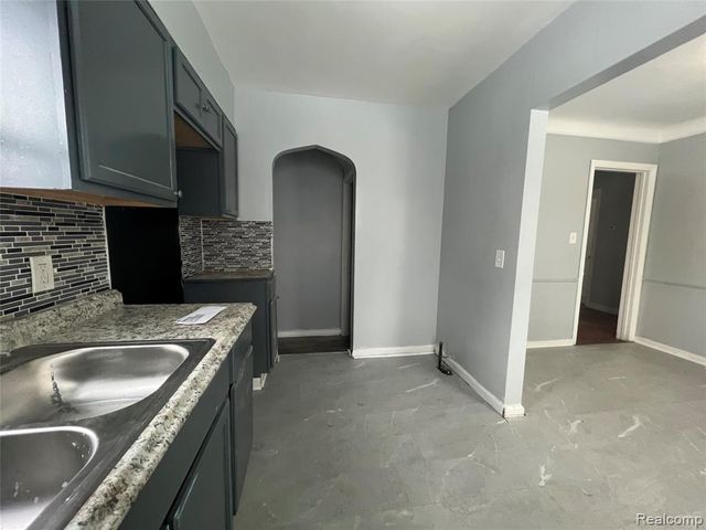 20100 Appoline Street, Detroit, MI 48235