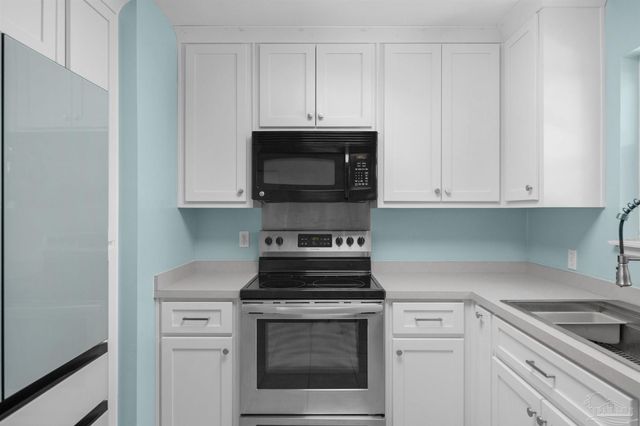 5229 Compass Ct, Pace, FL 32571