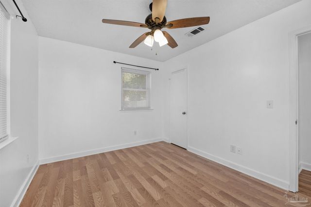 5229 Compass Ct, Pace, FL 32571