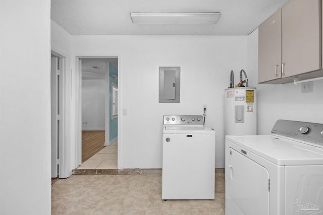 5229 Compass Ct, Pace, FL 32571