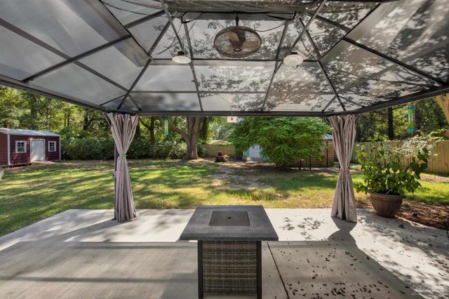 5229 Compass Ct, Pace, FL 32571