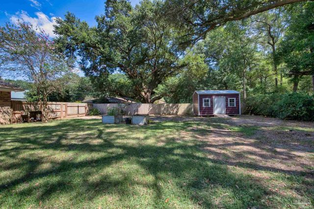 5229 Compass Ct, Pace, FL 32571