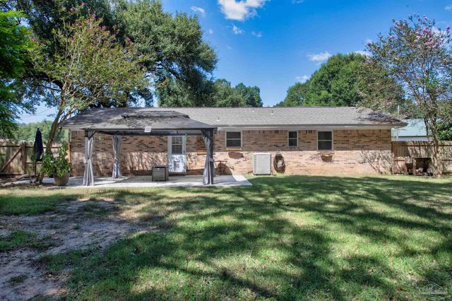 5229 Compass Ct, Pace, FL 32571