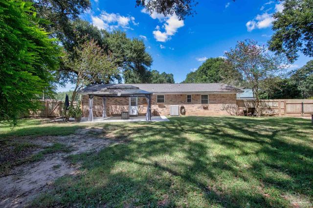 5229 Compass Ct, Pace, FL 32571