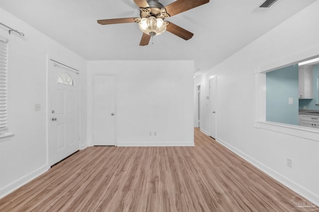 5229 Compass Ct, Pace, FL 32571