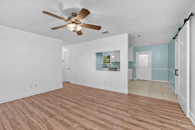 5229 Compass Ct, Pace, FL 32571