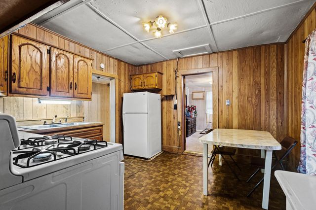 512 S Lamar Avenue, Denison, TX 75021