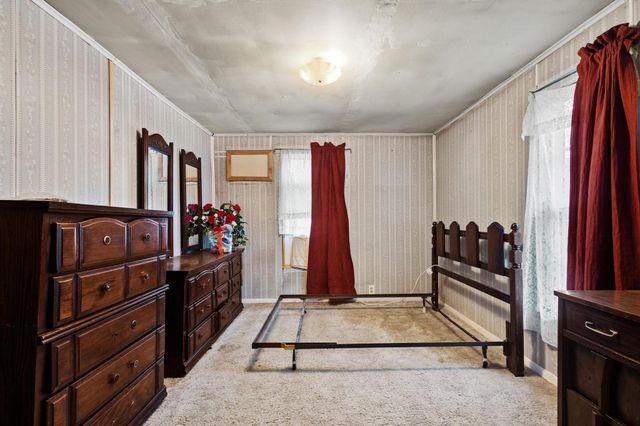 512 S Lamar Avenue, Denison, TX 75021