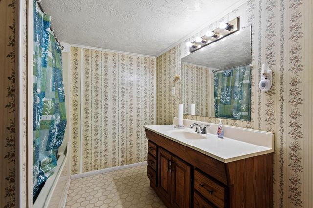 512 S Lamar Avenue, Denison, TX 75021