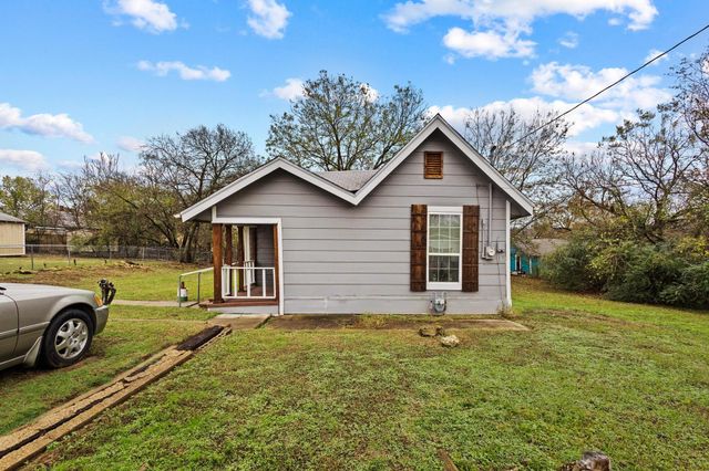 512 S Lamar Avenue, Denison, TX 75021