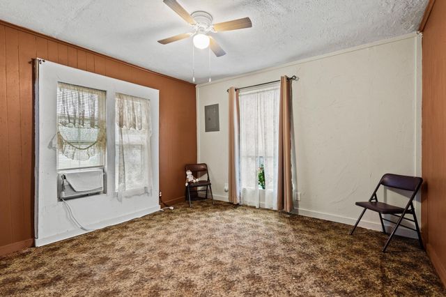 512 S Lamar Avenue, Denison, TX 75021