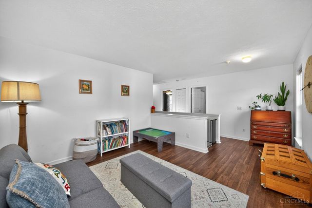 9 Woodsong Court, Pierce Twp, OH 45102