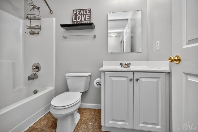 9 Woodsong Court, Pierce Twp, OH 45102