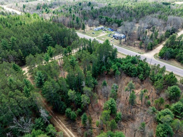 W6090 N Lake Drive, New Lisbon, WI 53950