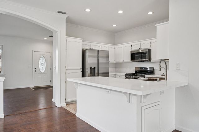 7775 Dersingham Dr, Sacramento, CA 95829