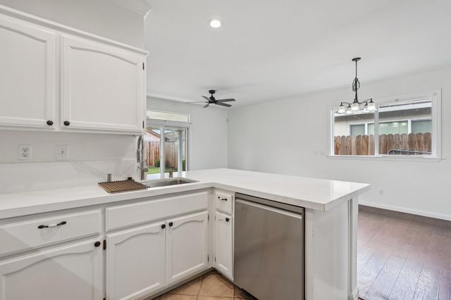 7775 Dersingham Dr, Sacramento, CA 95829