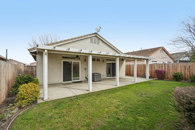 7775 Dersingham Dr, Sacramento, CA 95829