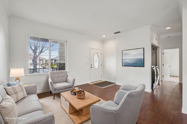 7775 Dersingham Dr, Sacramento, CA 95829