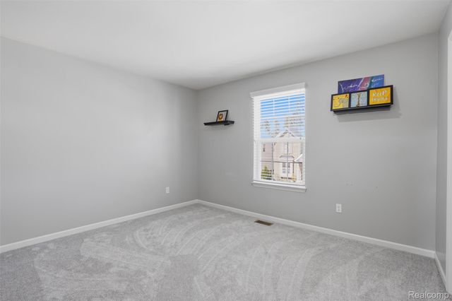59625 Twin Pines Drive, Lyon Charter Township, MI 48165