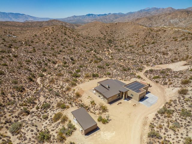 7852 Pinon Drive, Yucca Valley, CA 92284