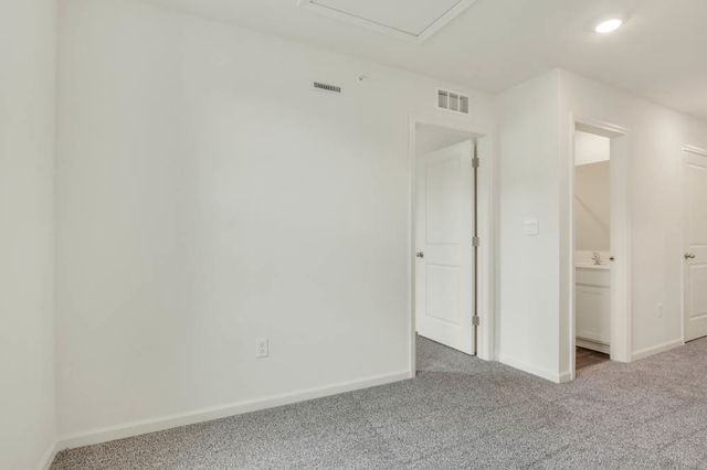 567 yosemite Way, Mundelein, IL 60060