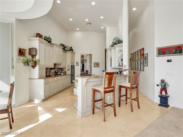 2984 Saint Barnabas CT, Naples, FL 34105