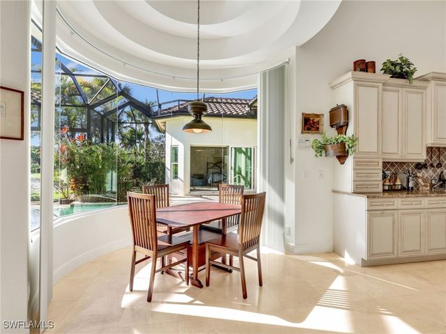 2984 Saint Barnabas CT, Naples, FL 34105