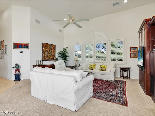 2984 Saint Barnabas CT, Naples, FL 34105