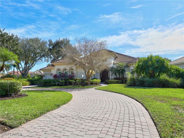 2984 Saint Barnabas CT, Naples, FL 34105
