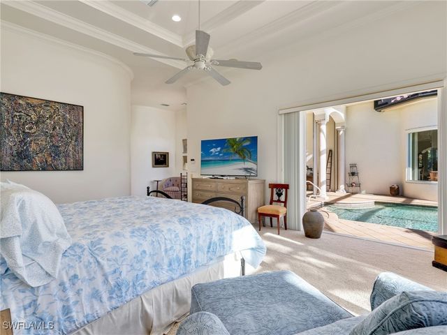 2984 Saint Barnabas CT, Naples, FL 34105