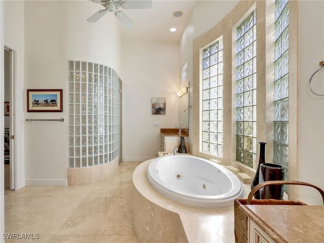 2984 Saint Barnabas CT, Naples, FL 34105