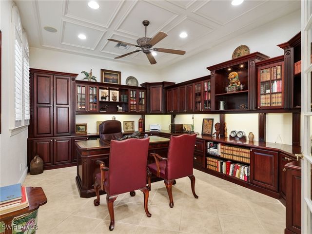 2984 Saint Barnabas CT, Naples, FL 34105