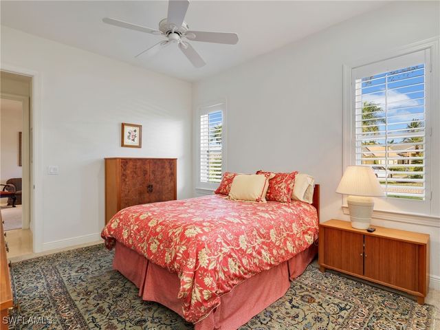 2984 Saint Barnabas CT, Naples, FL 34105