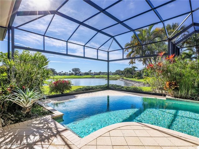 2984 Saint Barnabas CT, Naples, FL 34105