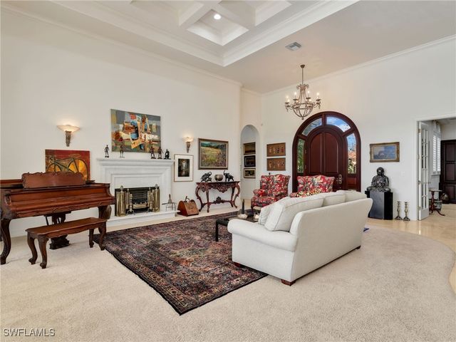 2984 Saint Barnabas CT, Naples, FL 34105